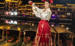 医手遮天慕璎珞